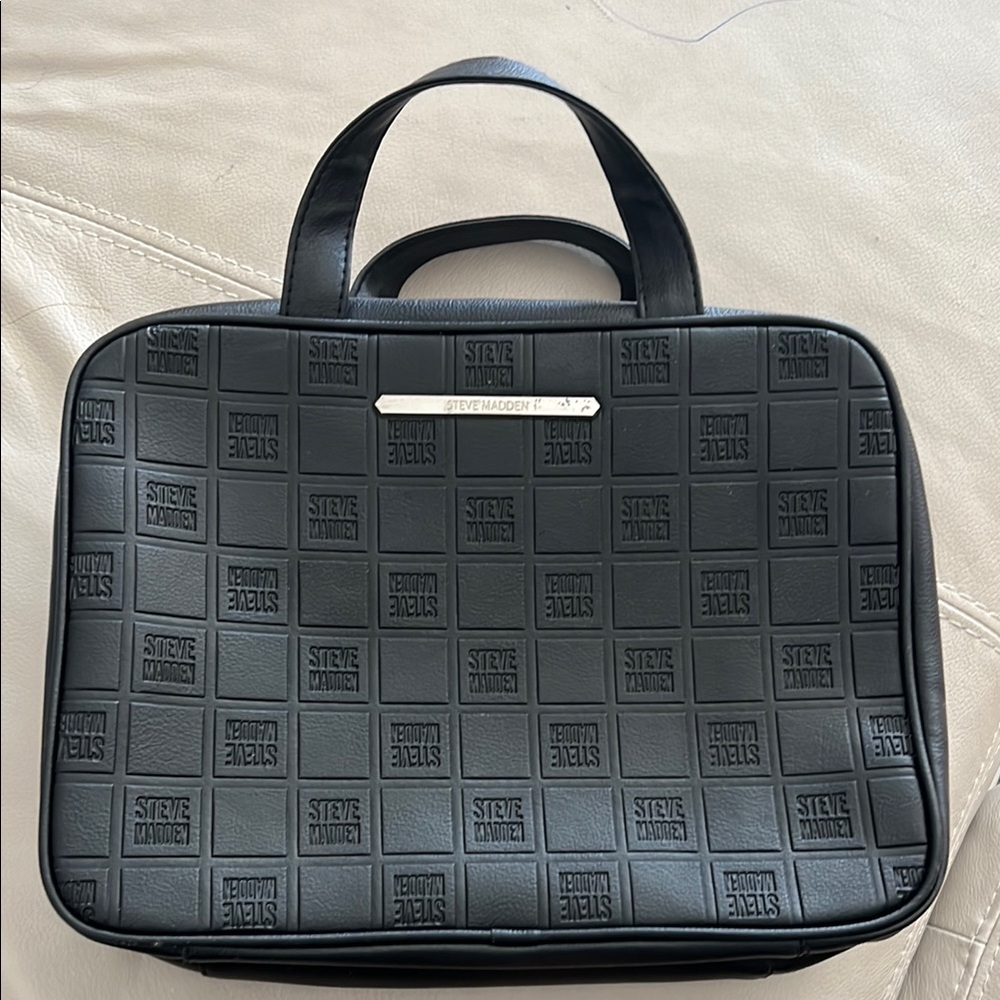 Steve Madden toiletry bag